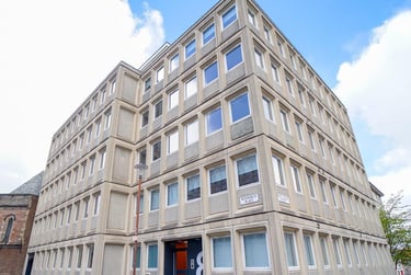 1 bed flat, Roxburgh Place, Old Town, Edinburgh, EH89SU - Image 11